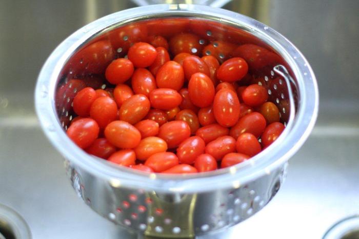 Step1: Rinse Cherry Tomatoes